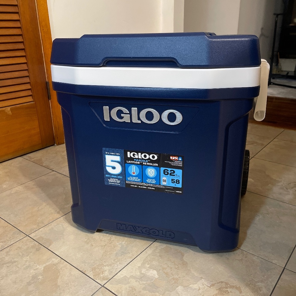 Brand New IGLOO MAXCOLD
